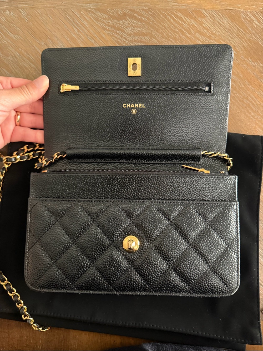 CHANEL caviar turnlock wallet on chain - Picture 7 of 8